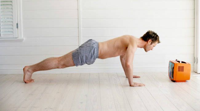 Empieza con los ejercicios para fortalecer la espalda en casa rápido